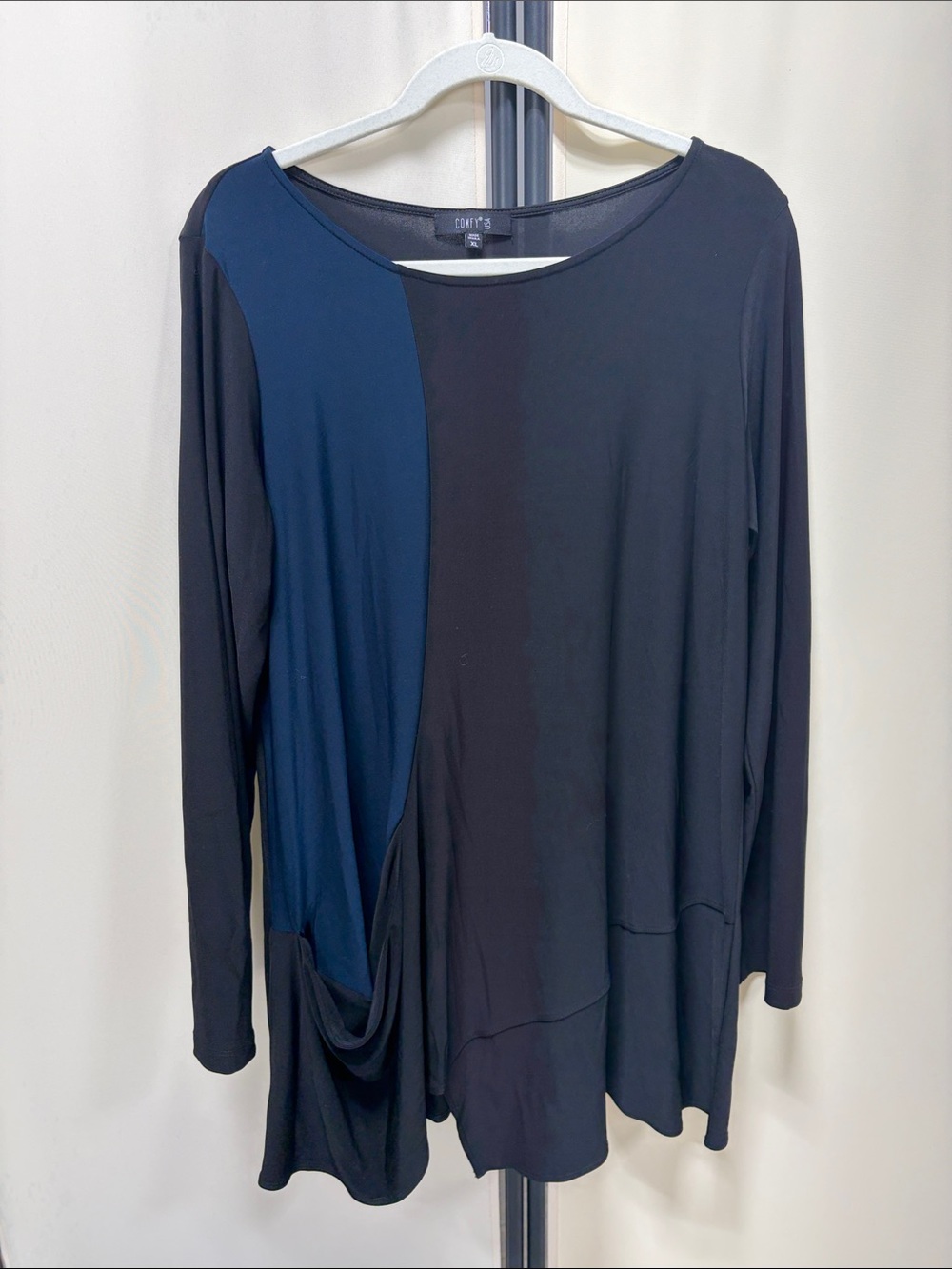 Comfy USA Navy & Black Long Sleeve Draped Tunic Top